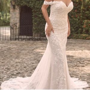 Maggie Soterro mermaid wedding dress